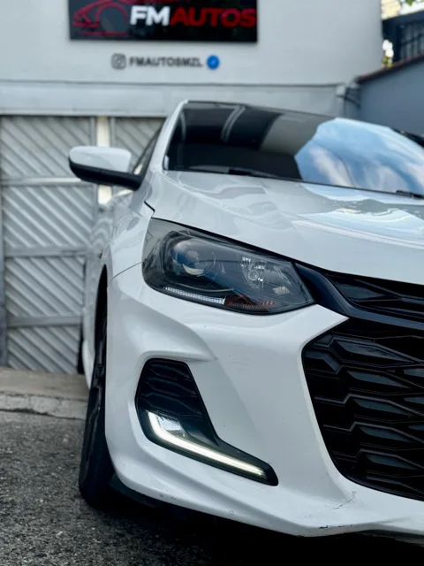 Chevrolet Onix 2021 - vista 3