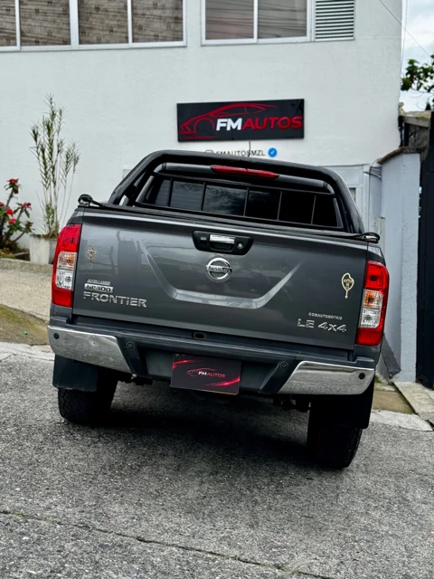 Nissan Frontier 2020 - vista 6