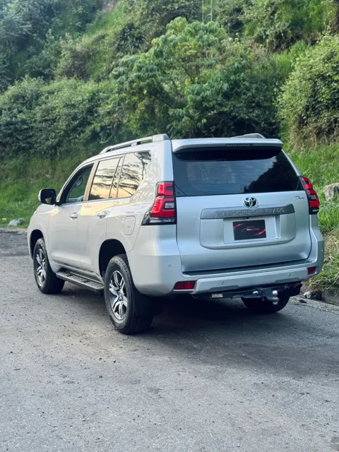 Toyota Land Cruiser Prado 2024 - vista 4