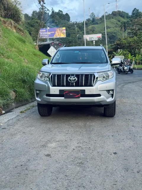 Toyota Land Cruiser Prado 2024 - vista 3