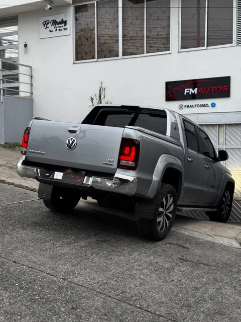Volkswagen Amarok 2022 - vista 3